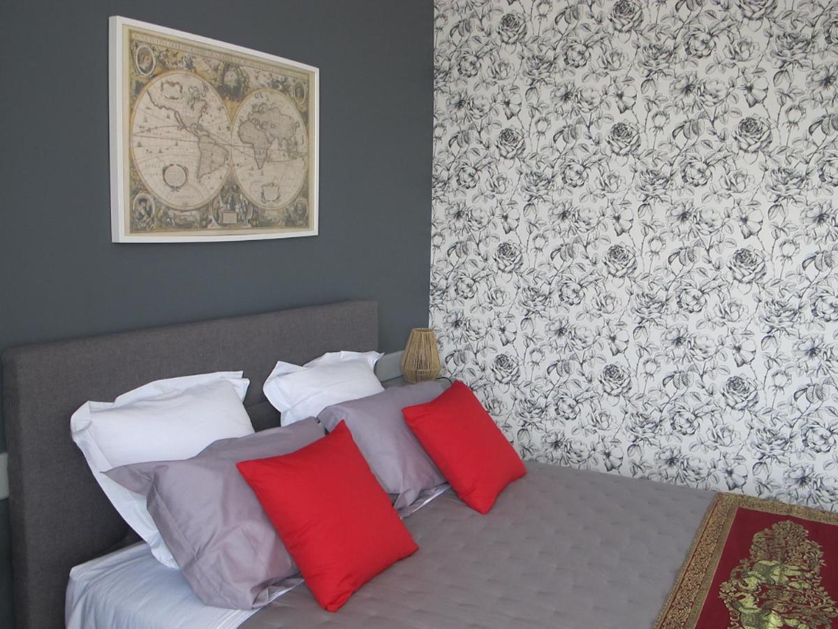Le104Bis Bed & Breakfast ปัวติเยร์ ภายนอก รูปภาพ